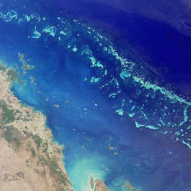 Great Barrier Reef -satellite image © SW